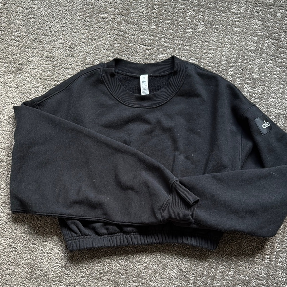 ALO Yoga Black Crewneck Sweatshirt